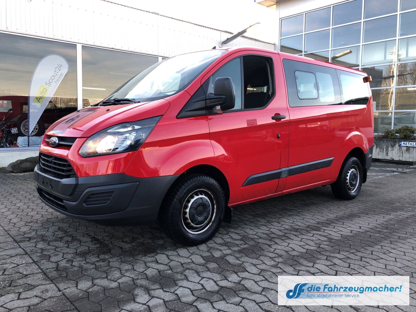 Fahrzeugabbildung Ford Transit Custom Kombi 300 L1 2.2 TDCi *8403