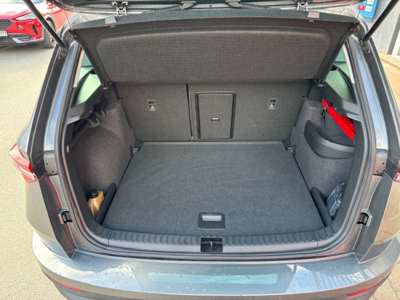 SKODA Karoq 1.5 TSI ACT Selection AHK Navi ACC