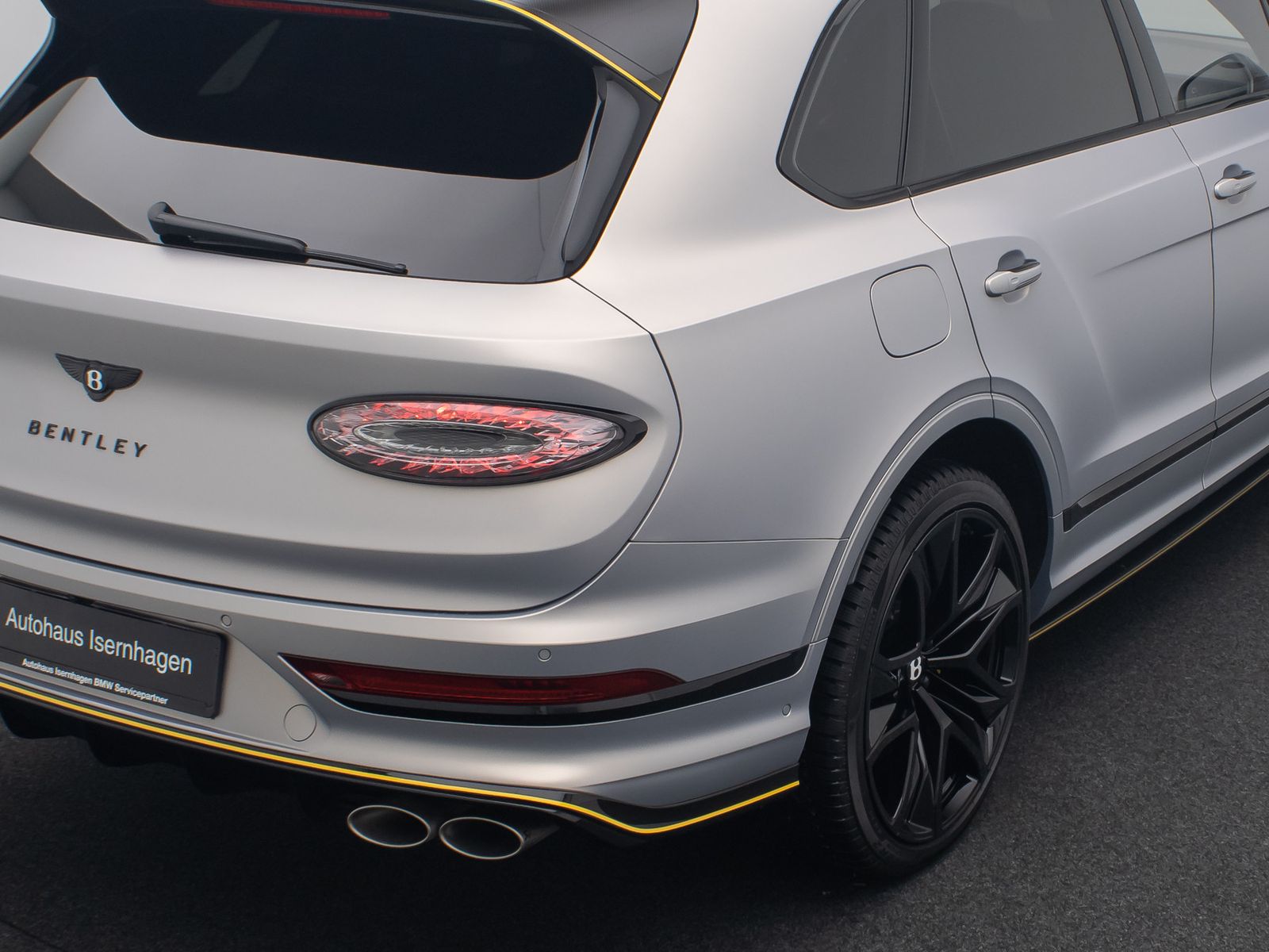 Fahrzeugabbildung Bentley Bentayga 4.0 V8 Speed Individual Carbon MegaVoll