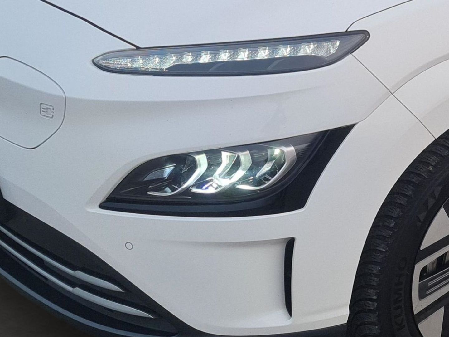 Fahrzeugabbildung Hyundai KONA Elektro 2WD MY23 (100kW) ADVANTAGE-Paket