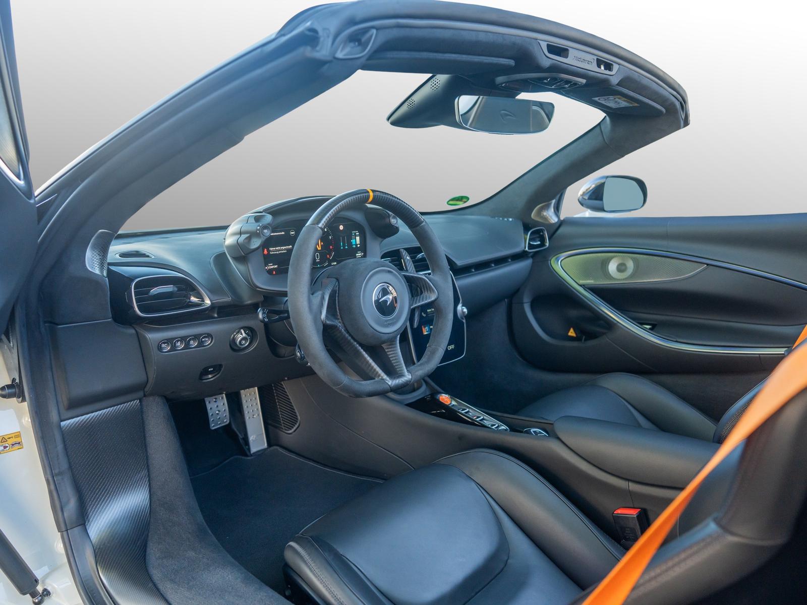 McLaren Artura Spider TechLux Int. | B&W | Carbon | ECR