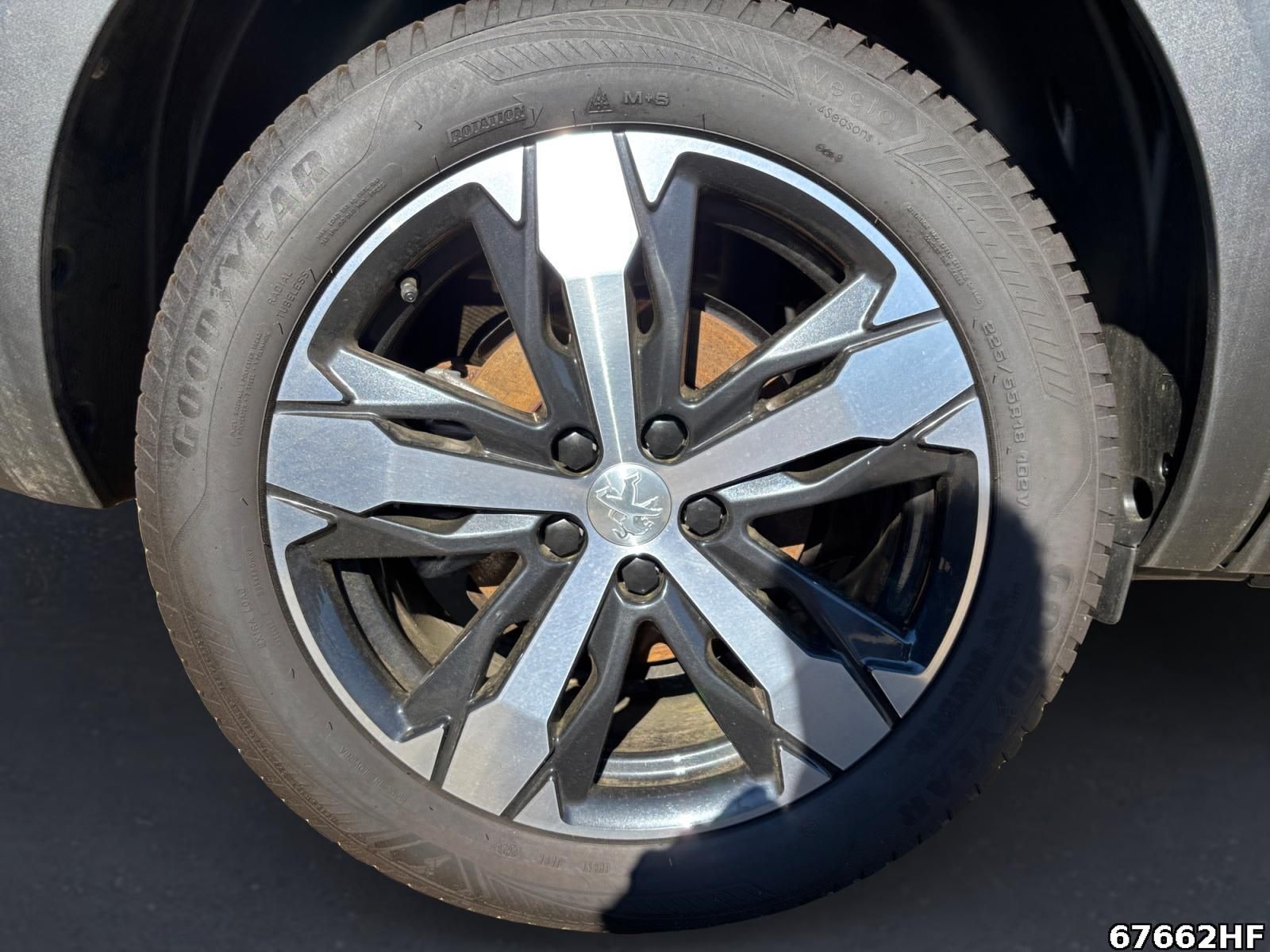 Fahrzeugabbildung Peugeot 5008