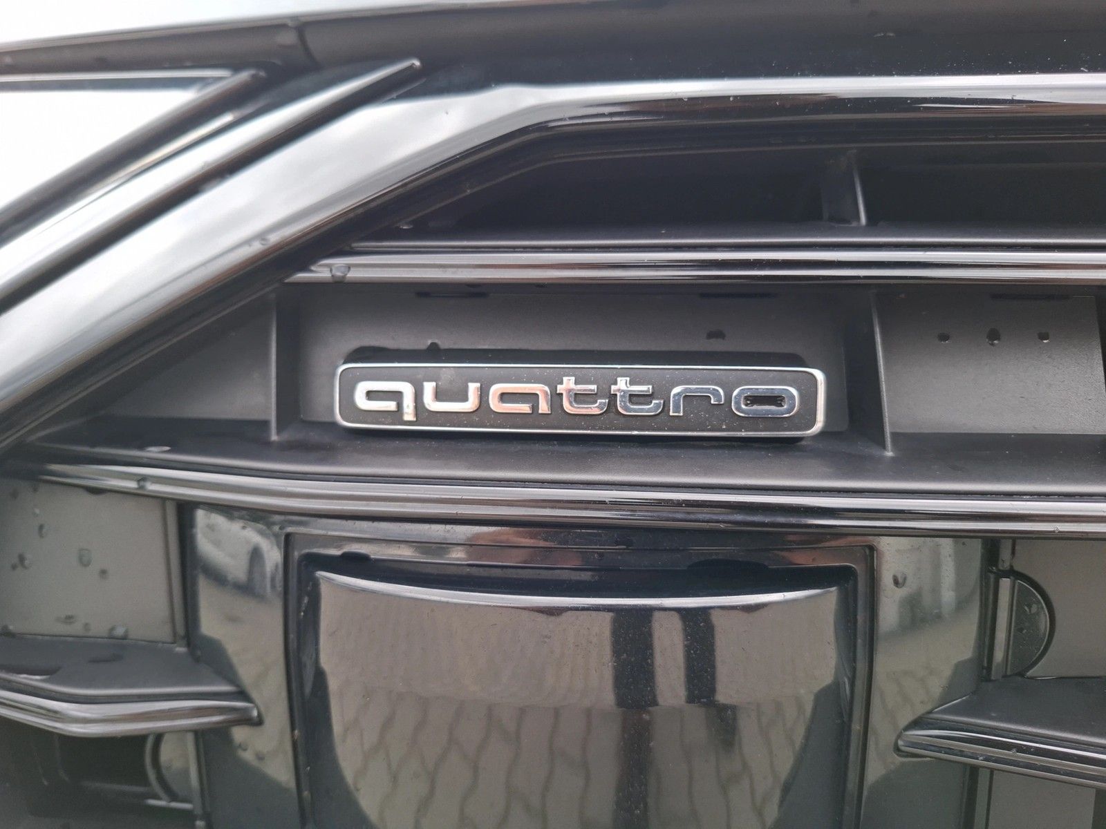 Fahrzeugabbildung Audi A6 Avant 50 TDI quattro S-line Standhzg. Matrix