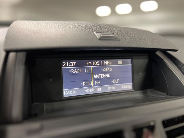 Mercedes-Benz C 200 CDI / 1. HAND/  GARANTIE/ NUR 105.000KM /