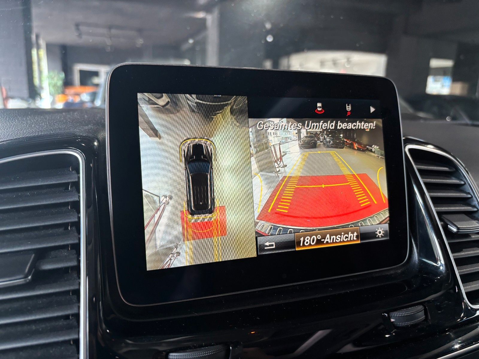 Fahrzeugabbildung Mercedes-Benz GLE 43 AMG 4Matic /PANO/MEMORY/360°/AMBIENTE