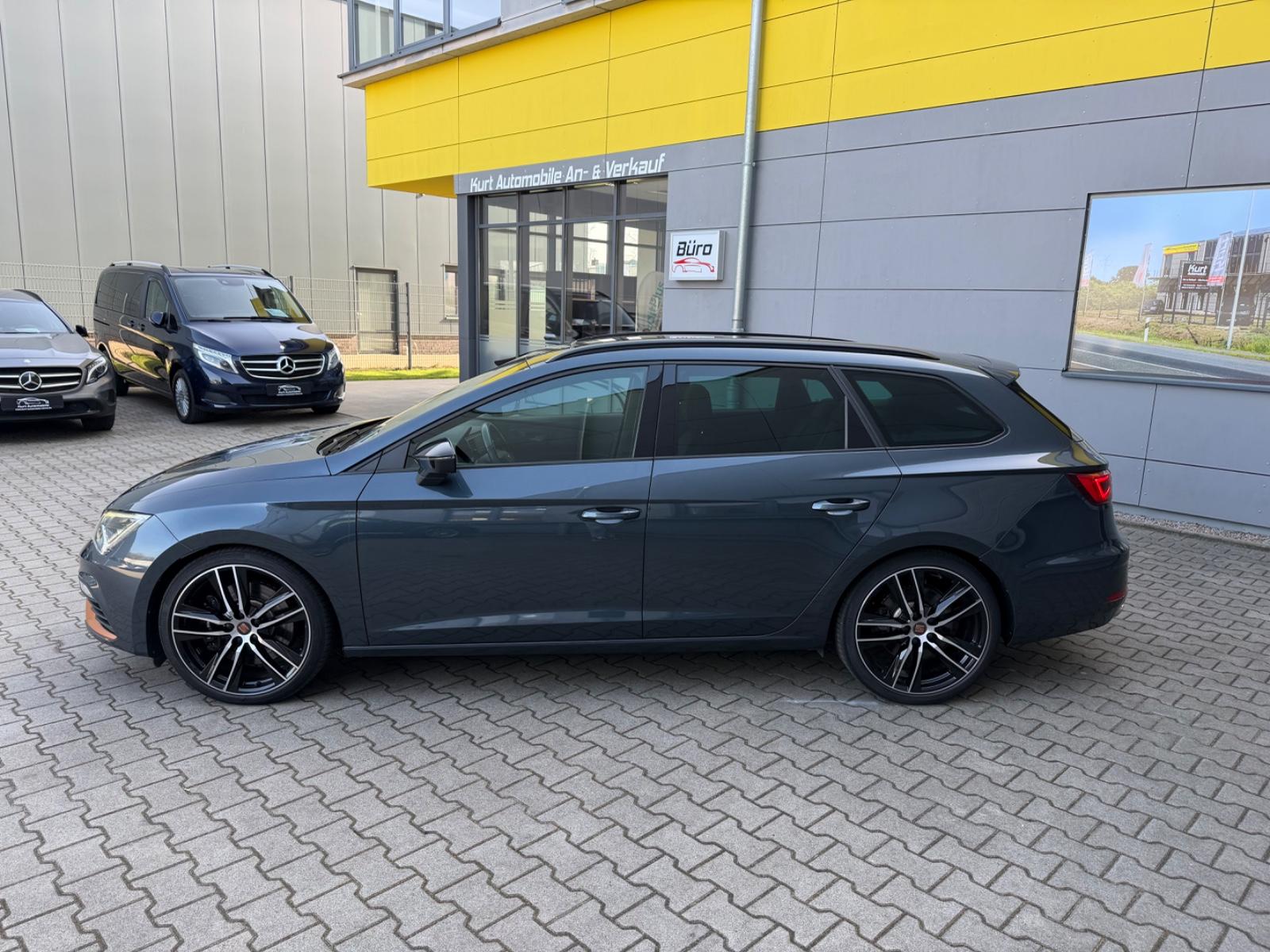 SEAT Leon ST Cupra 300 4Drive LEDER/NAVI/PANO/SHZ/AHK, миниатюра 3