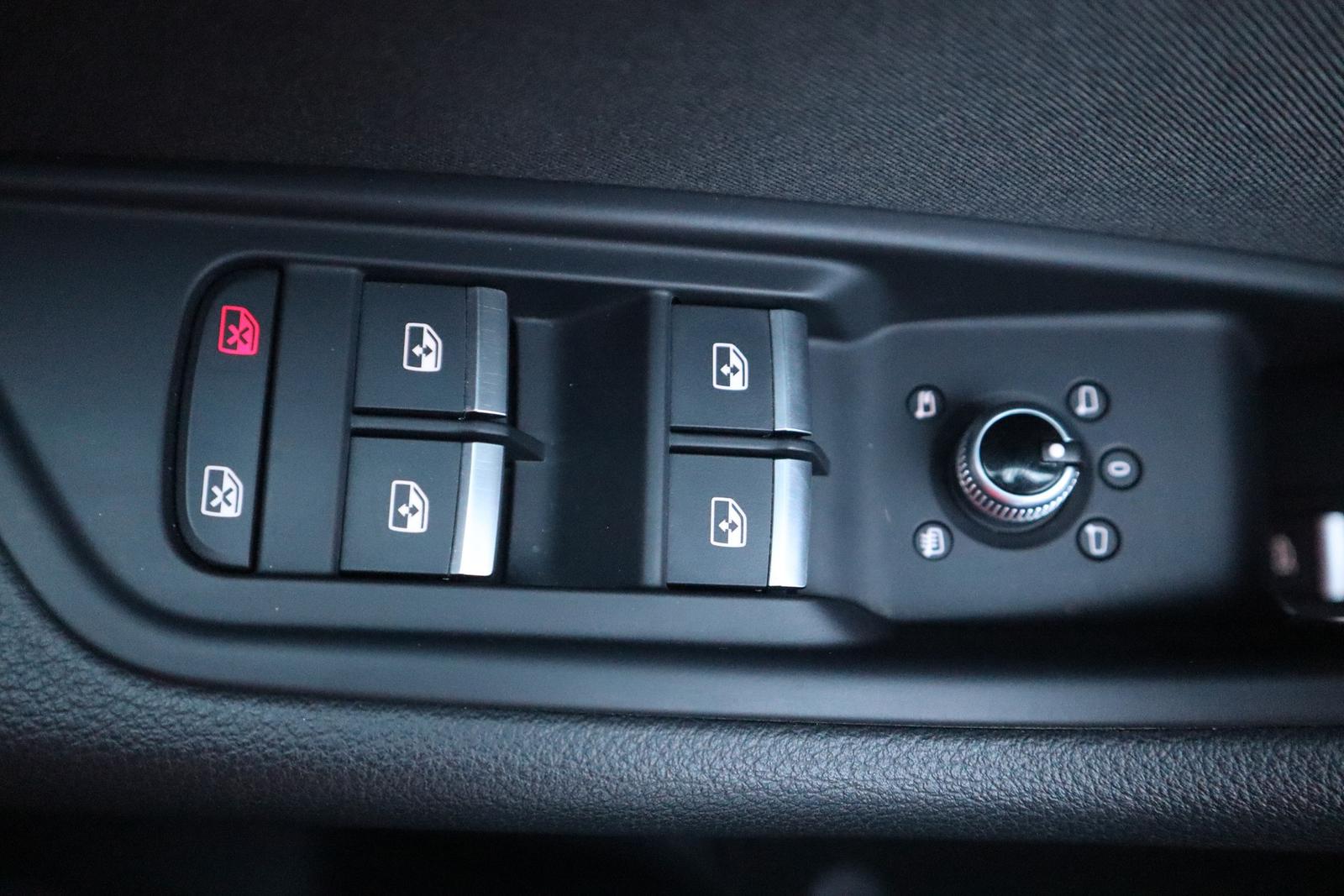 Audi A4 Avant 40 TDI Advanced S-Tronic LED Navi ACC