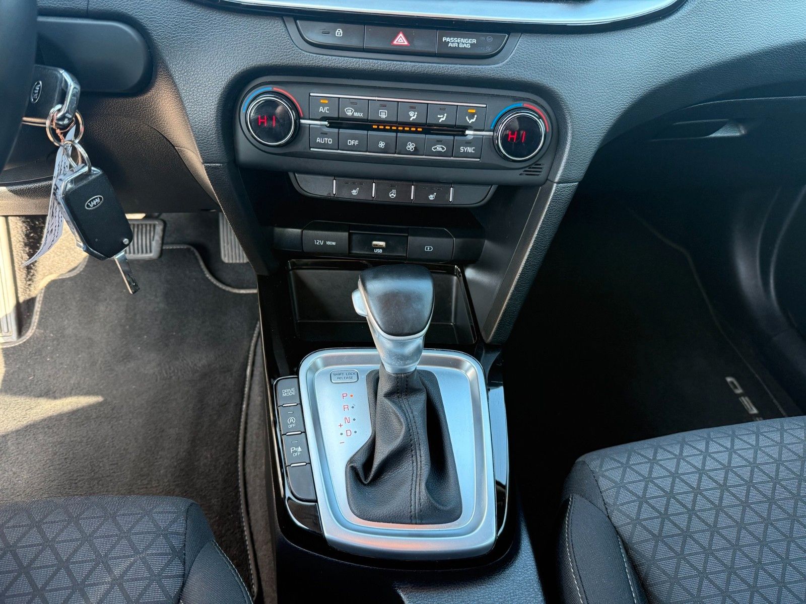 Fahrzeugabbildung Kia cee'd --Automatik--
