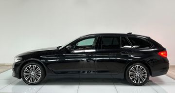 Fahrzeugabbildung BMW 520d xD Sport Line DAB Kamera NaviPro HUD Alarm