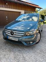 Mercedes-Benz B 180 BlueEFFICIENCY - Sports Tourer  122 PS   - Mercedes-Benz B 180: Sports Tourer