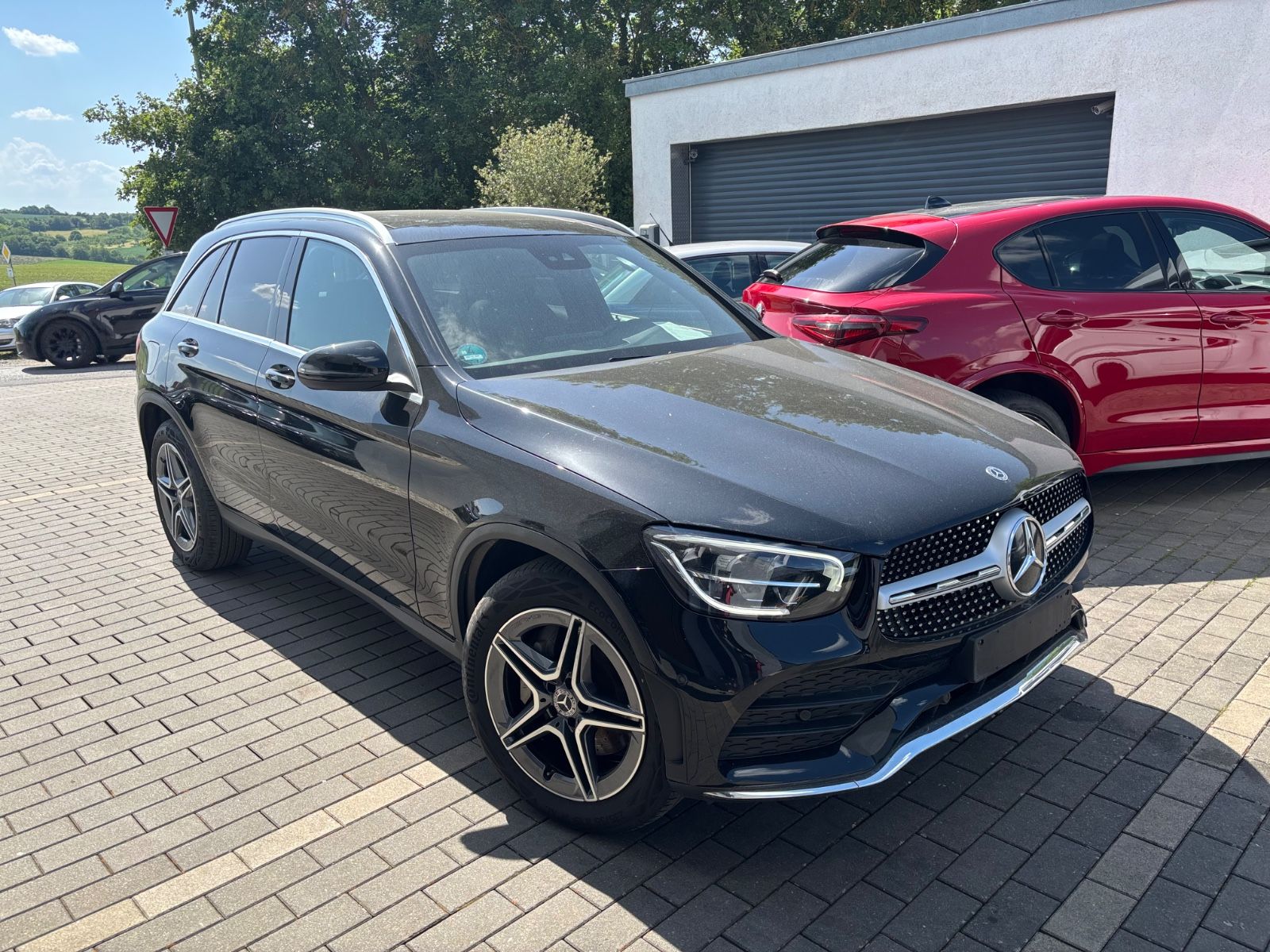 MERCEDES-BENZ GLC 300 d 4Matic AMG AHK Pano MB scheckheft
