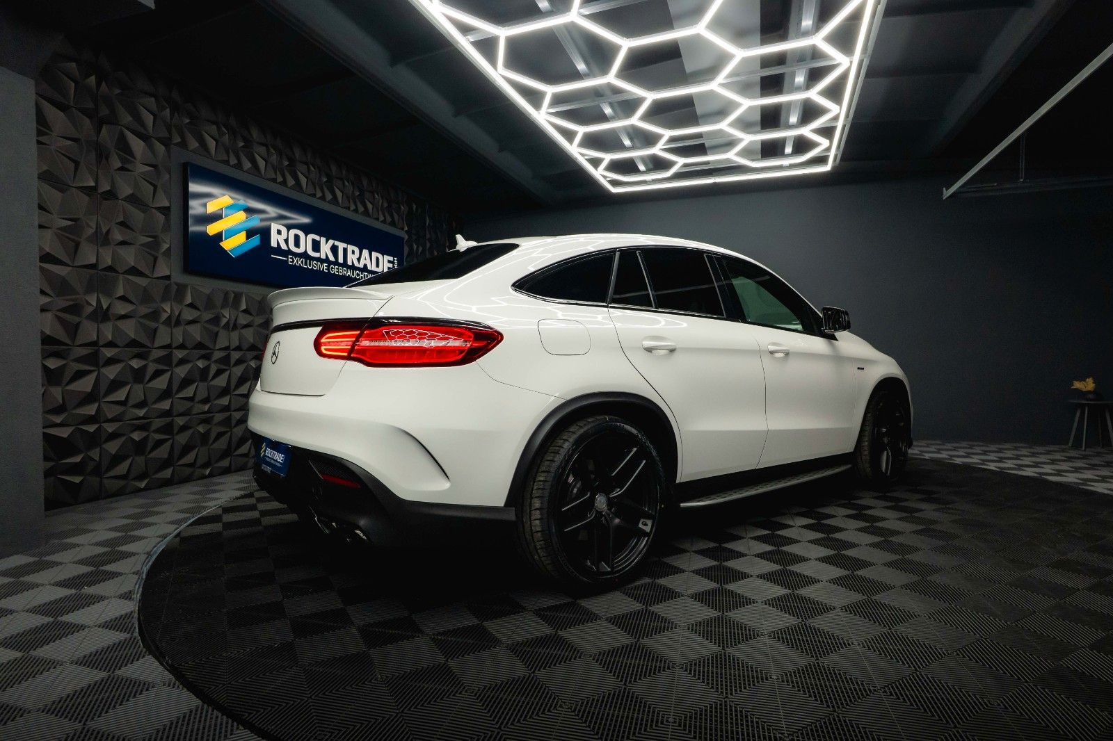 Fahrzeugabbildung Mercedes-Benz GLE 43 AMG Coupe Night-Paket *LED*Kamera*