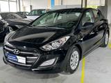 Hyundai i30 blue Classic*1.Hand*Klima*MFL*LED*HU NEU*Ser - Hyundai i30 Gebrauchtwagen in Kiel