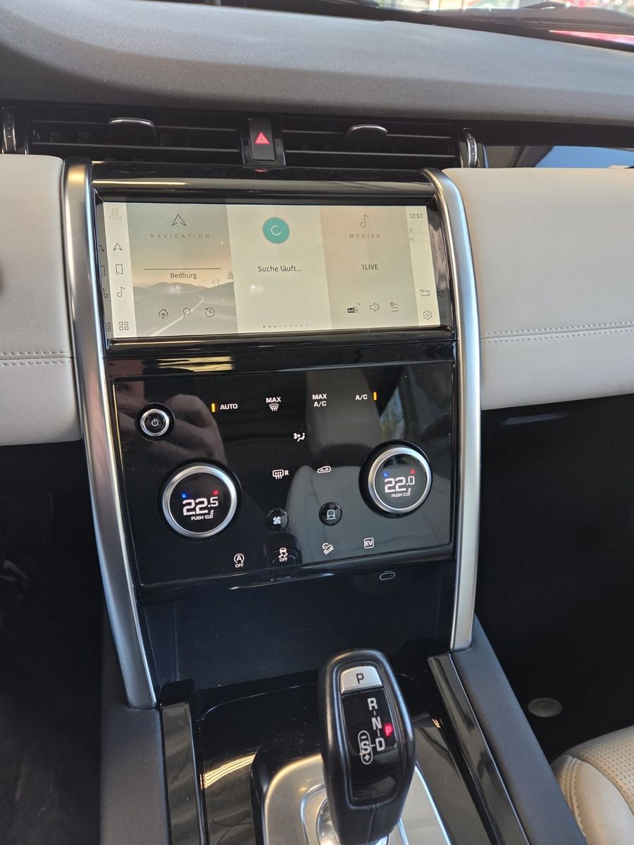 Fahrzeugabbildung Land Rover Discovery Sport Hybrid R-Dynamic S AWD