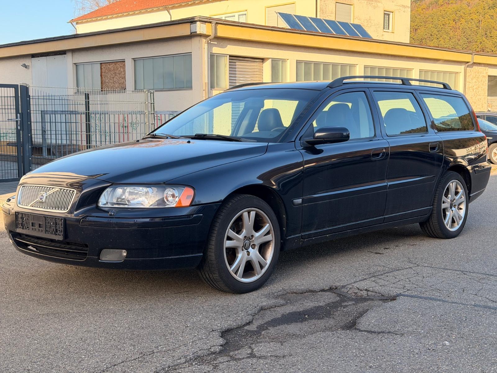 Volvo V70 Kombi 2.5 T Summum