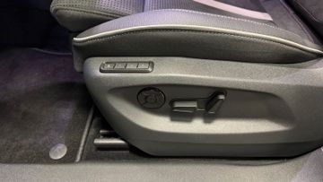 Skoda Kodiaq 2.0 TDI 4x4 Sportline Pano AHK 7-Sitze