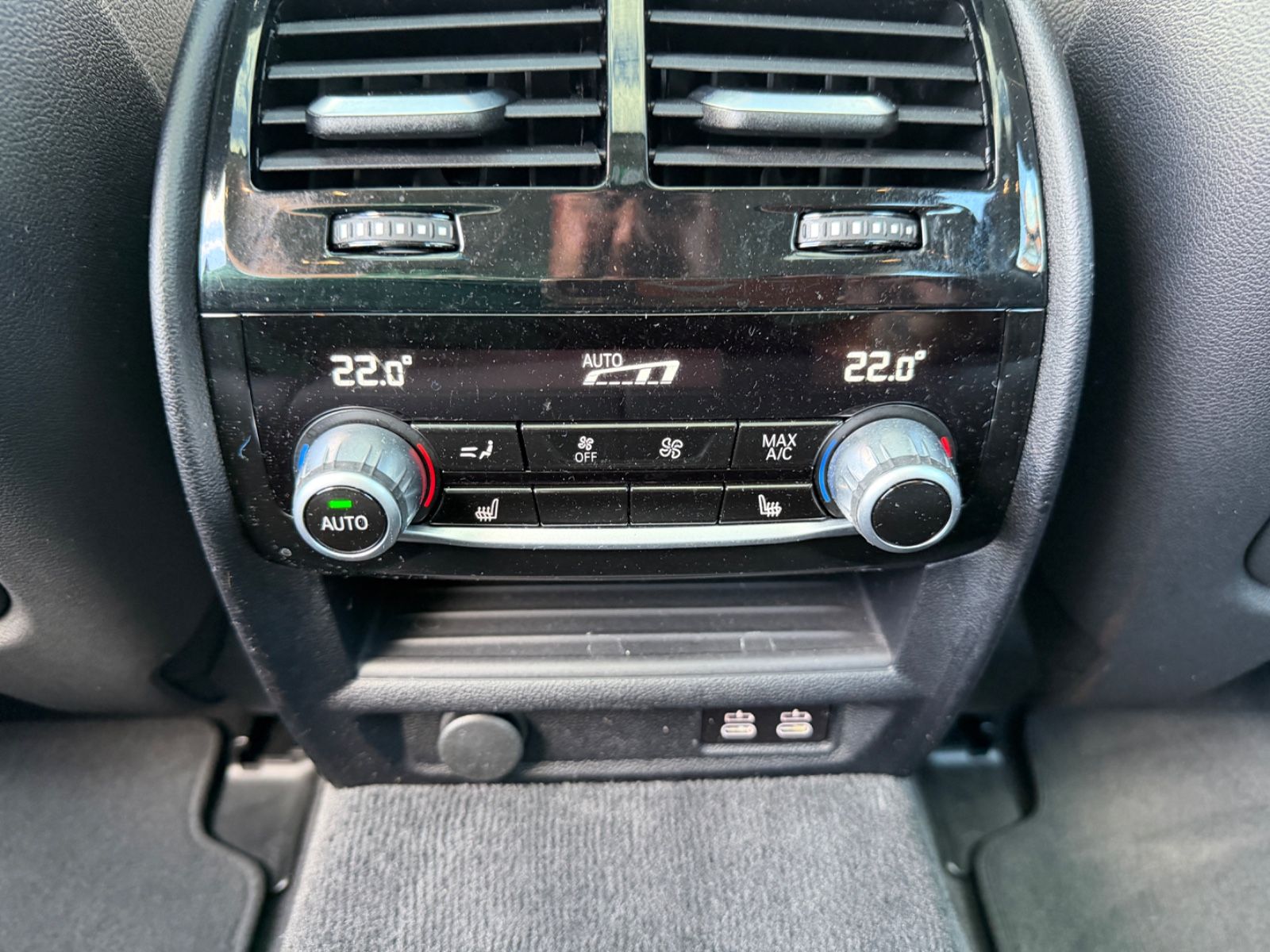 Fahrzeugabbildung BMW 520d Touring xDrive Luxury Line LASER PANO HUD