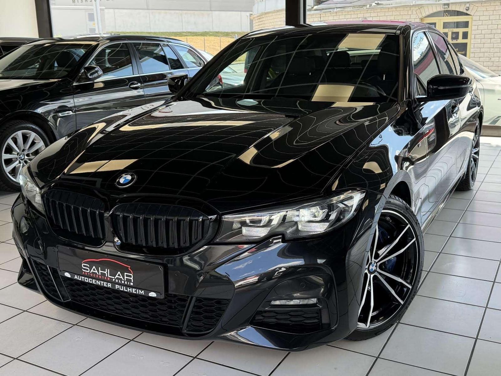 BMW 330 330 i M Sport AMBIENTE NAVI BI-XEN STZHG KLI