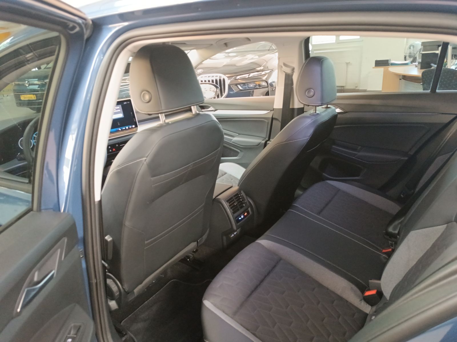 Volkswagen Golf - Bild 8