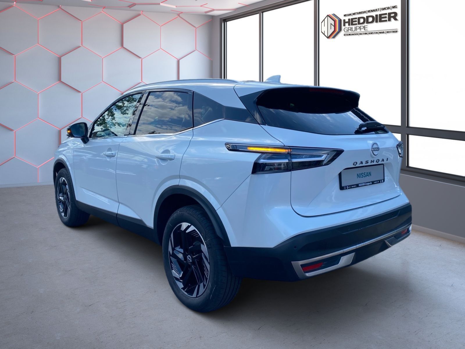 Fahrzeugabbildung Nissan QASHQAI 1.3 DIG-T MHEV 158 PS MT 4x2 N-Connecta
