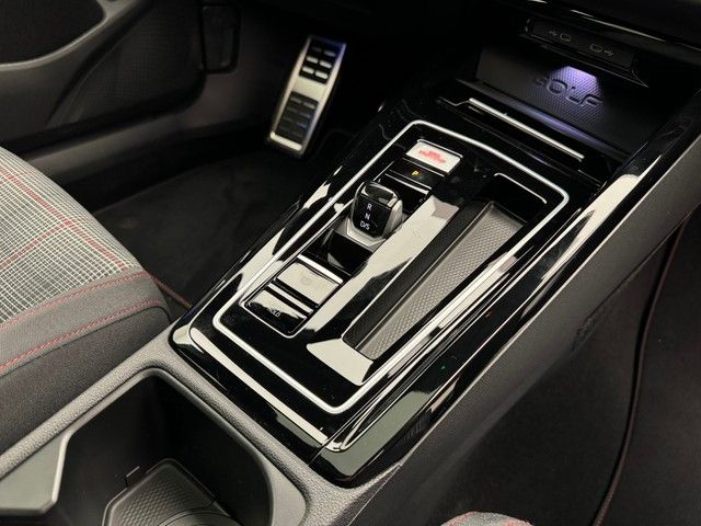 Volkswagen Golf 8 PA GTI DSG 265PS BusinessTechnikBlackPano foto 4