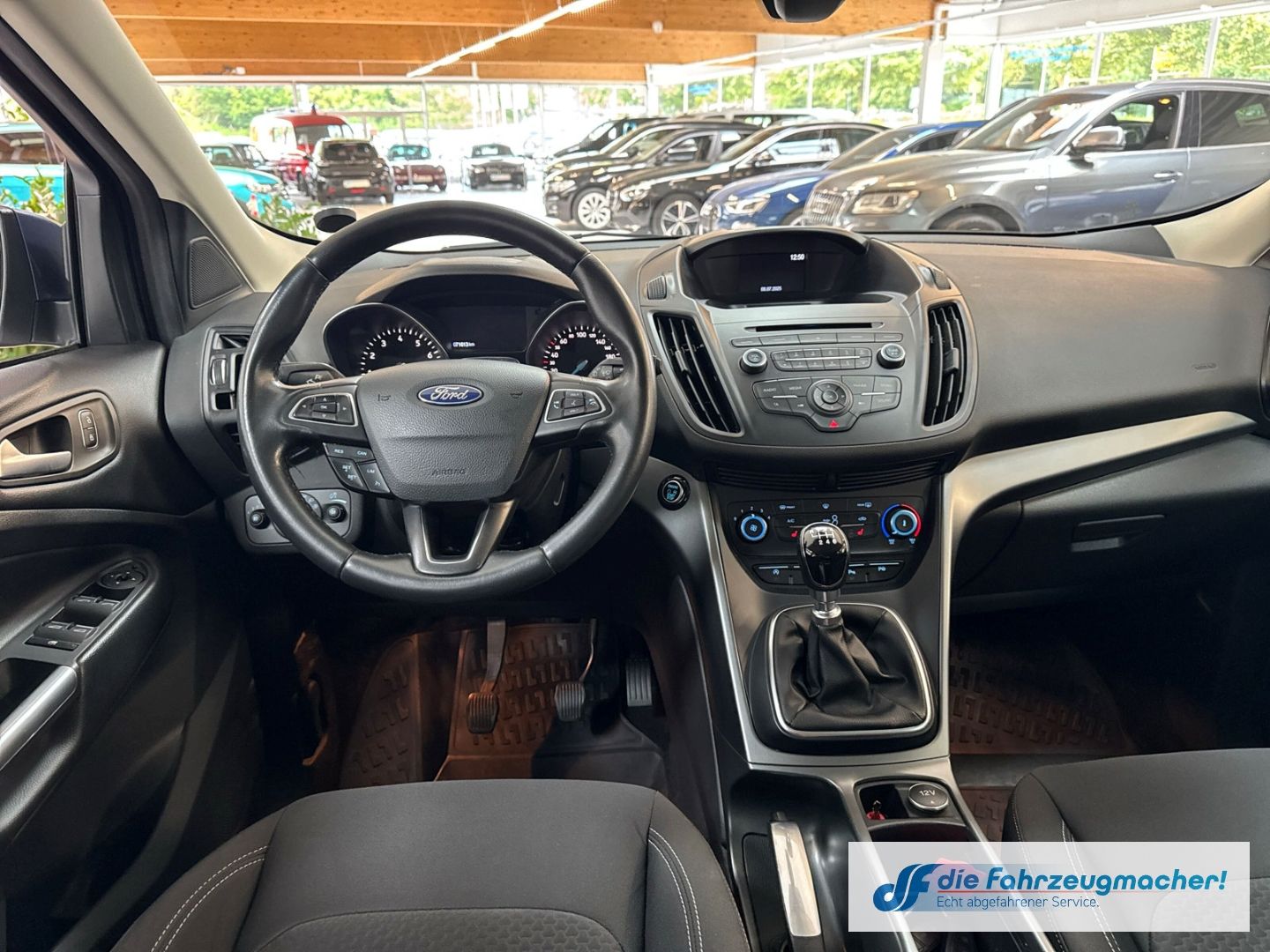 Fahrzeugabbildung Ford Kuga Trend 1.5 EcoBoost EU6d-T DAB SHZ LenkradHZ