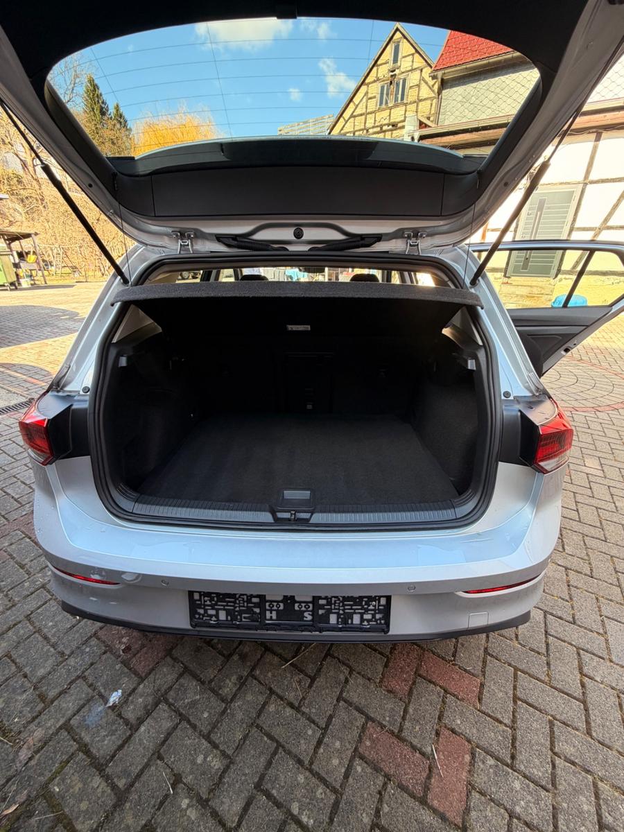 Volkswagen Golf VIII Lim. Life eTSI, миниатюра 30