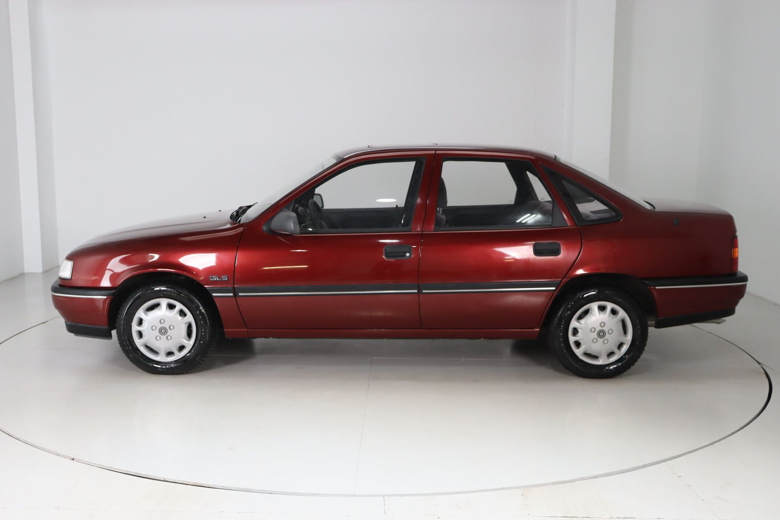 Fahrzeugabbildung Opel Vectra 1.6 * wenig km * Oldtimer * Schiebedach