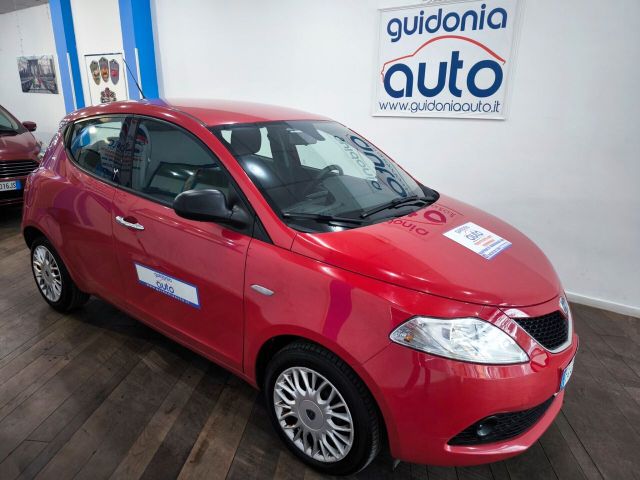 Lancia Ypsilon 1.2 69 CV 5 porte Silver