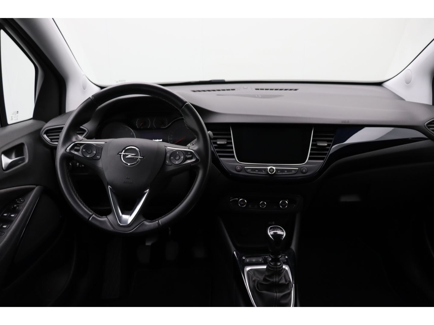 Fahrzeugabbildung Opel Crossland 1.2 Basis Totwinkelass. Kamera AppleCP