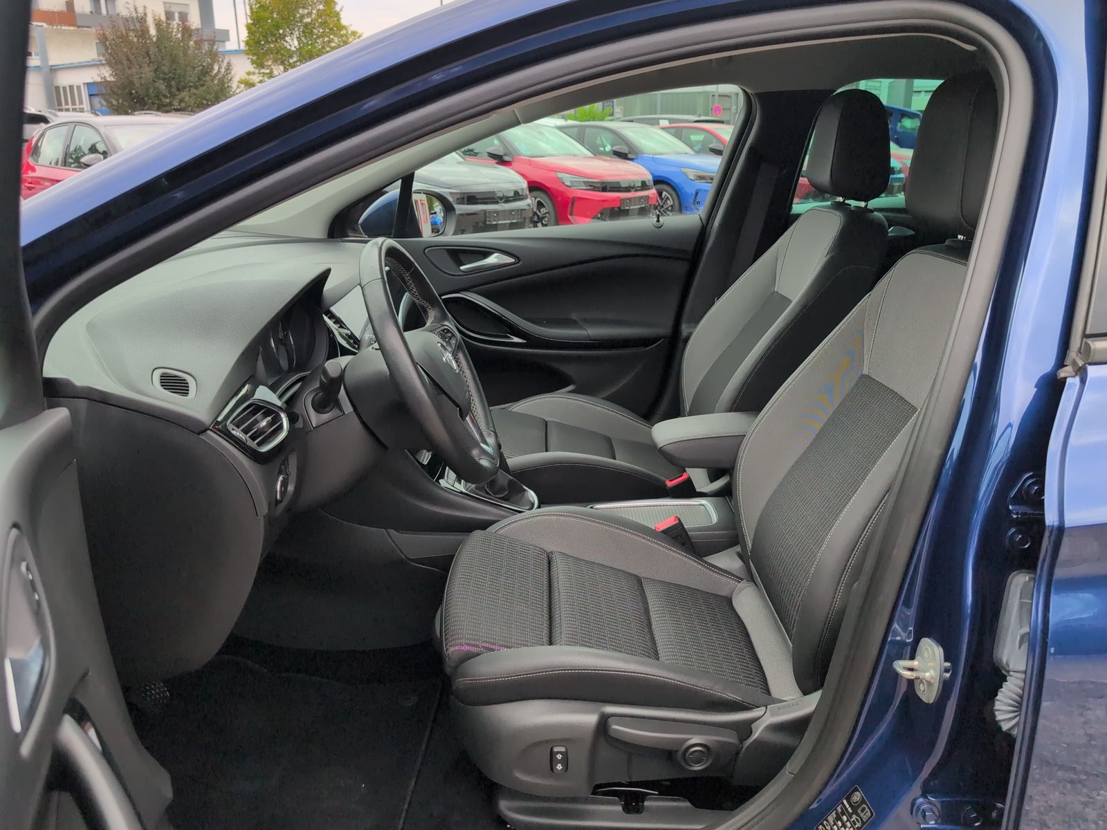 OPEL Astra 1.2 Turbo Elegance Navi SHZ CarPlay – Bild 8
