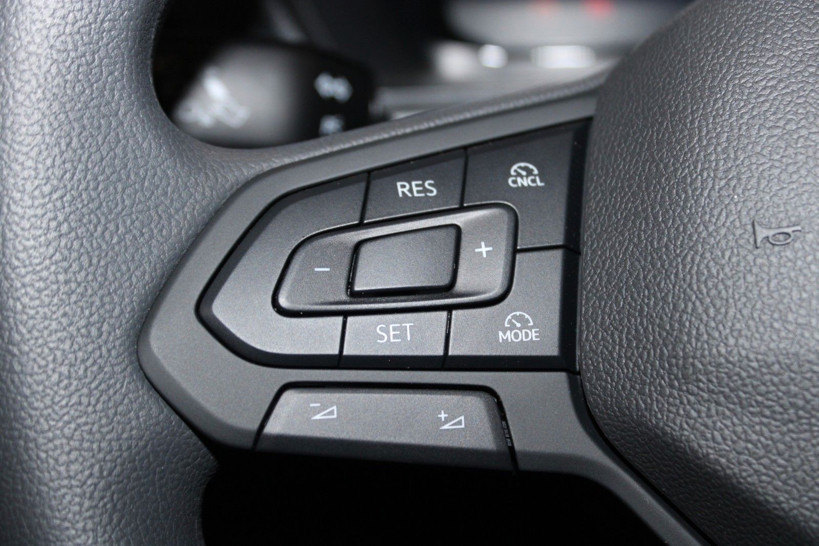 Fahrzeugabbildung Ford Transit Connect TREND L1 AHK NAVI IACC uvm.