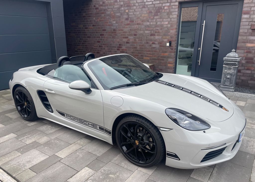 Image of Porsche Boxster
