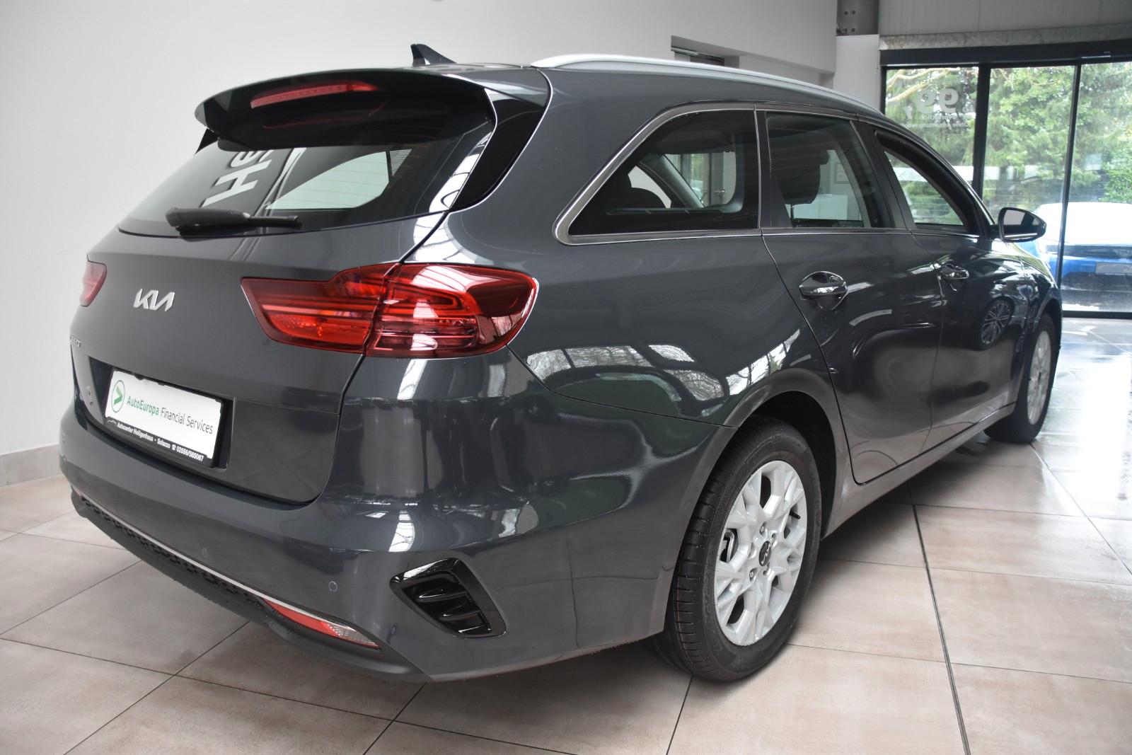 Kia Ceed SW Ultimate Edition DCT Navi Kamera SCC