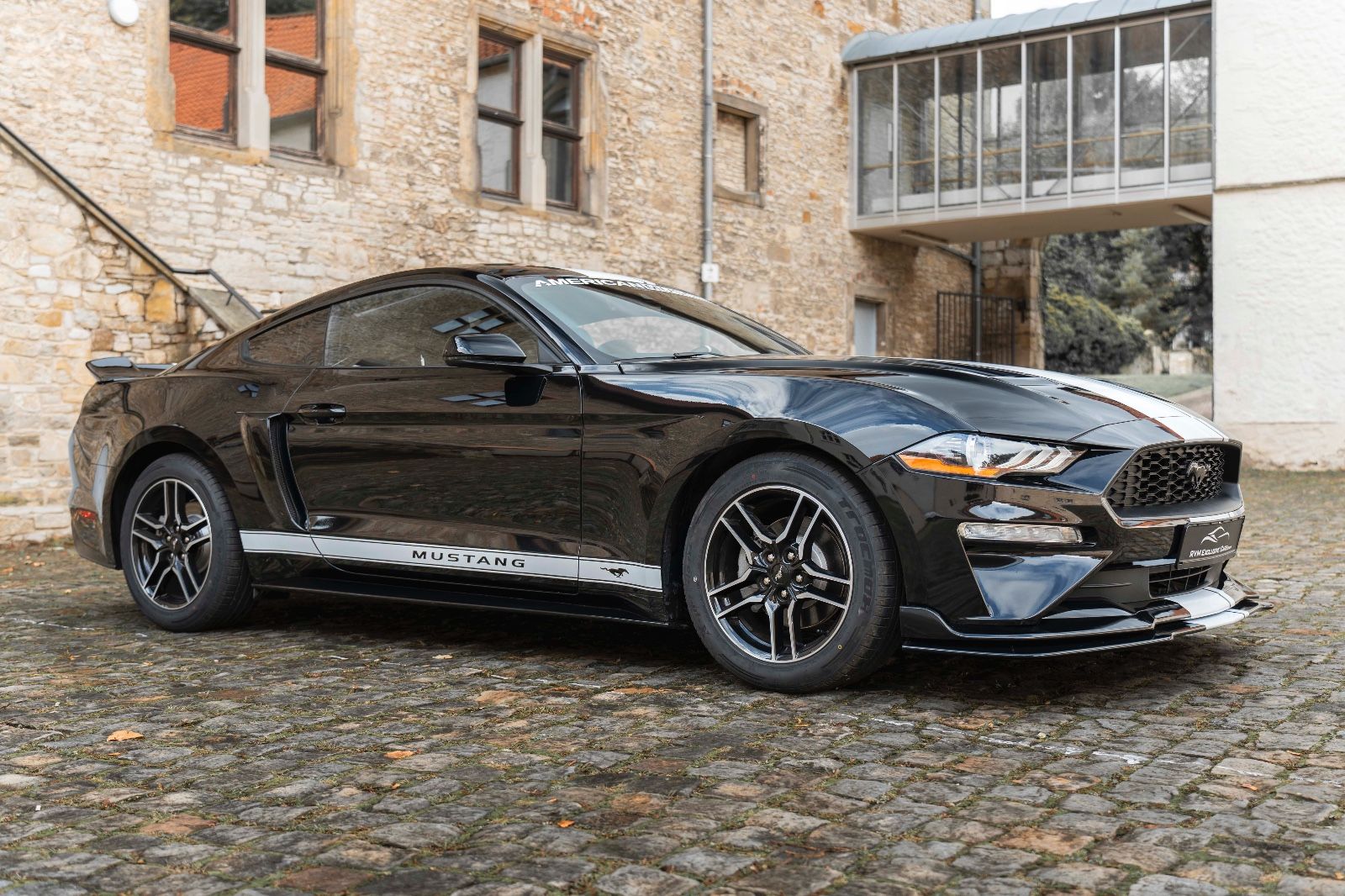 Fahrzeugabbildung Ford Mustang 2,3L Ecoboost LED KAM TOTW SZH ALC
