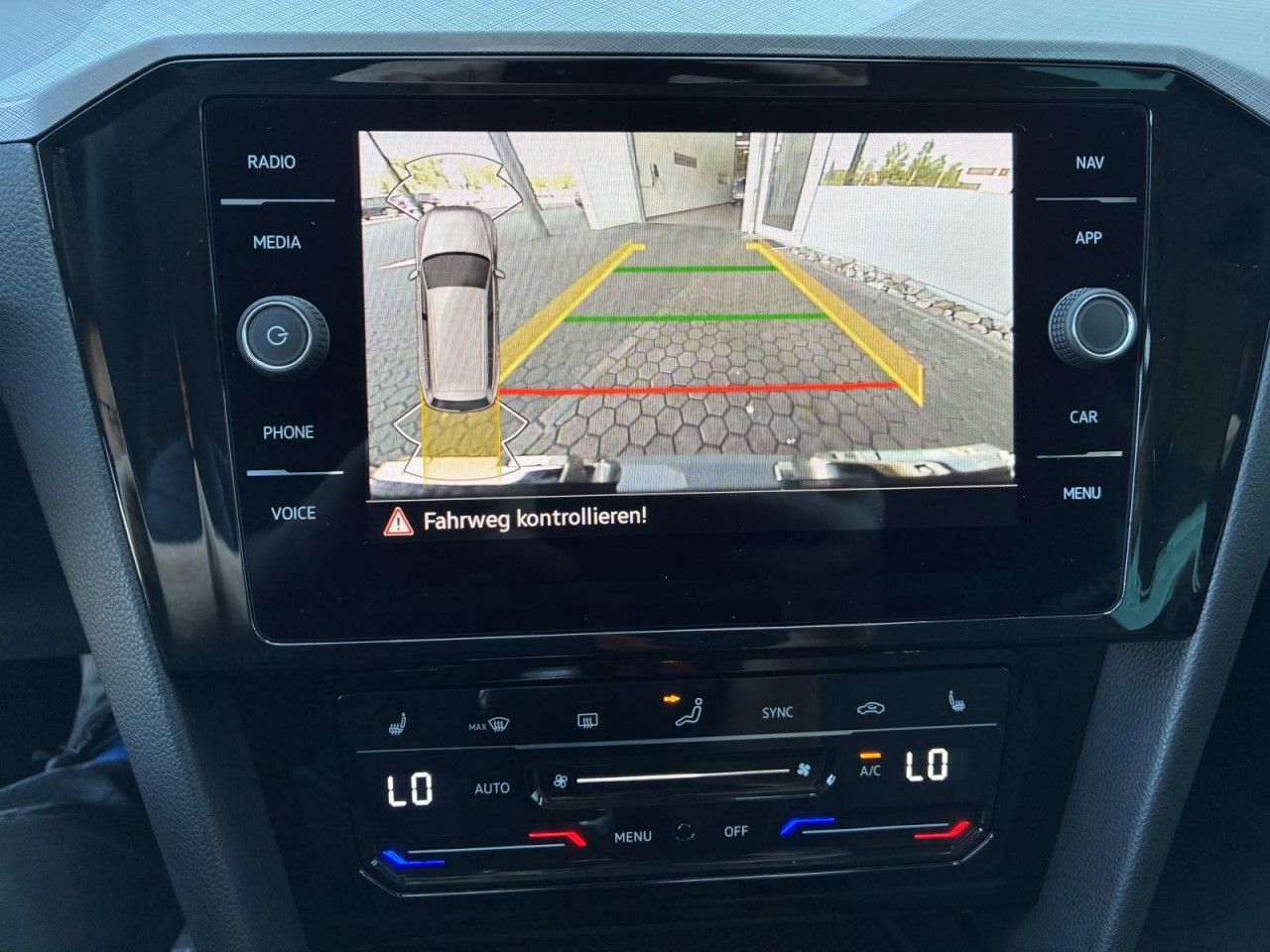 Volkswagen Passat Variant - Bild 11