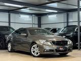 Mercedes-Benz E 350 CGI Coupé Elegance TEMP*KAMERA*LEDER*NAVI - Mercedes-Benz E 350: Elegance