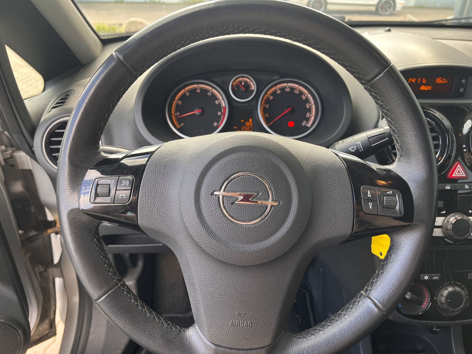 Fahrzeugabbildung Opel Corsa D Edition "111 Jahre"