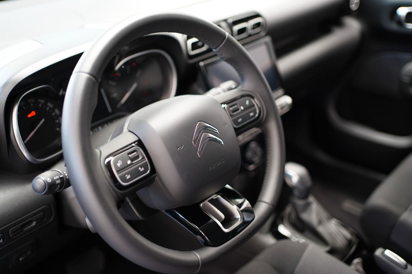 Fahrzeugabbildung Citroën C3 Aircross PureTech 130 EAT6 Plus Automatik Nav