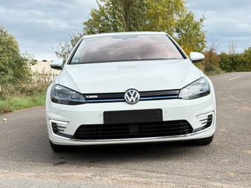 Volkswagen Golf - 6