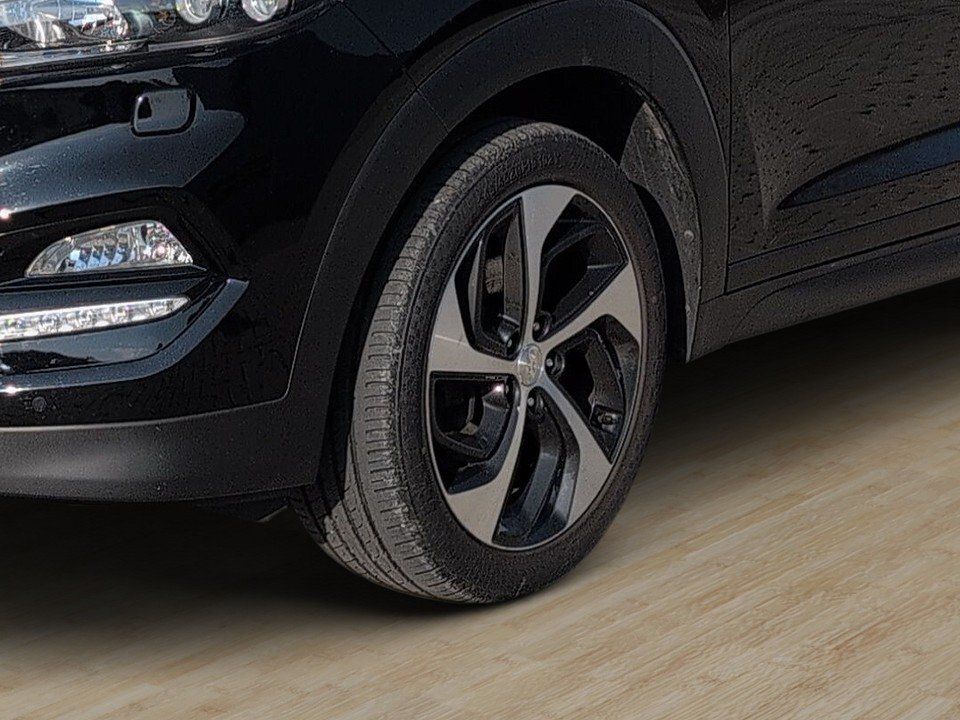 Fahrzeugabbildung Hyundai TUCSON 1.6T 4WD PREMIUM GARANTIE NAVI+KAM+4xSHZ+