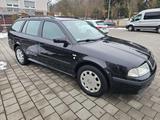 Skoda Octavia 1.6i Selection / AHK / TÜV 07/27 - Skoda Octavia: 1.6