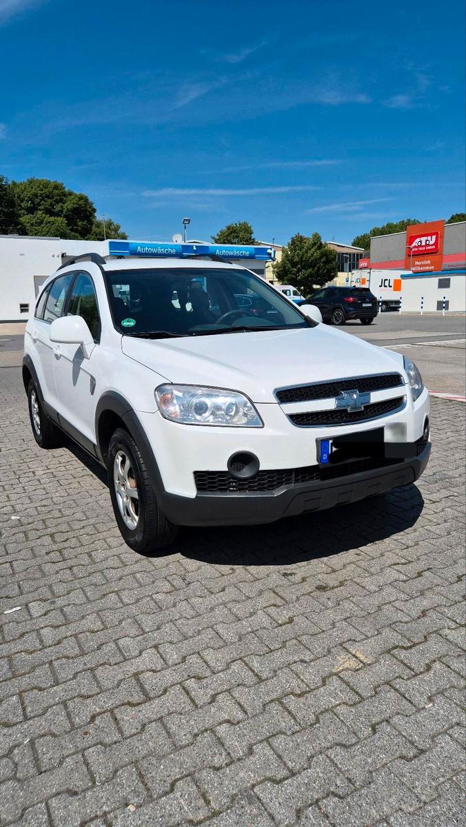Chevrolet Captiva 2008 — rear view