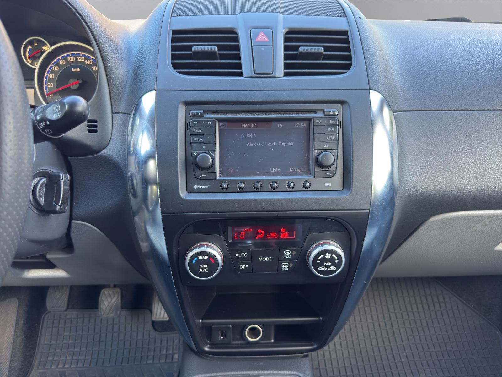 Suzuki SX4 Style Bluetooth CD Klima Navi Sitzheizung ZV