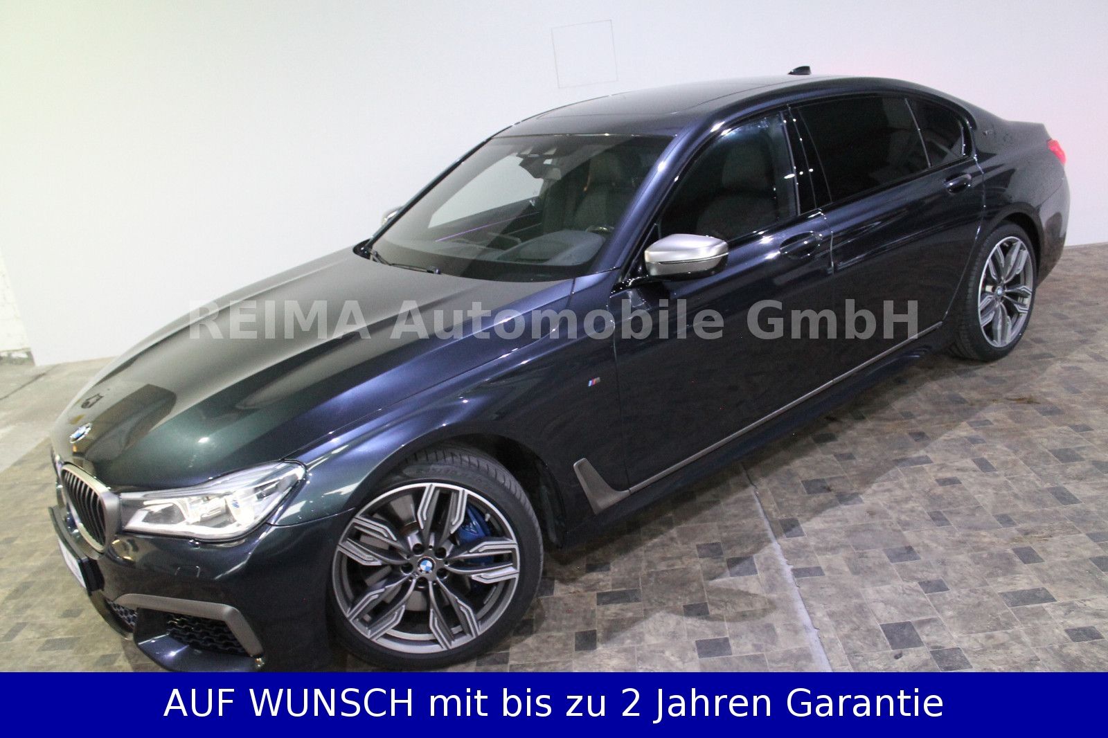 Fahrzeugabbildung BMW M760 L i xDrive M-Sport Paket, Laser, 360°,Luft