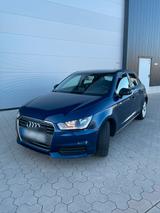 Audi A1 8X 1.6TDI 5GANG PANO LEDR. SPORTF. - Audi A1 8X Gebrauchtwagen