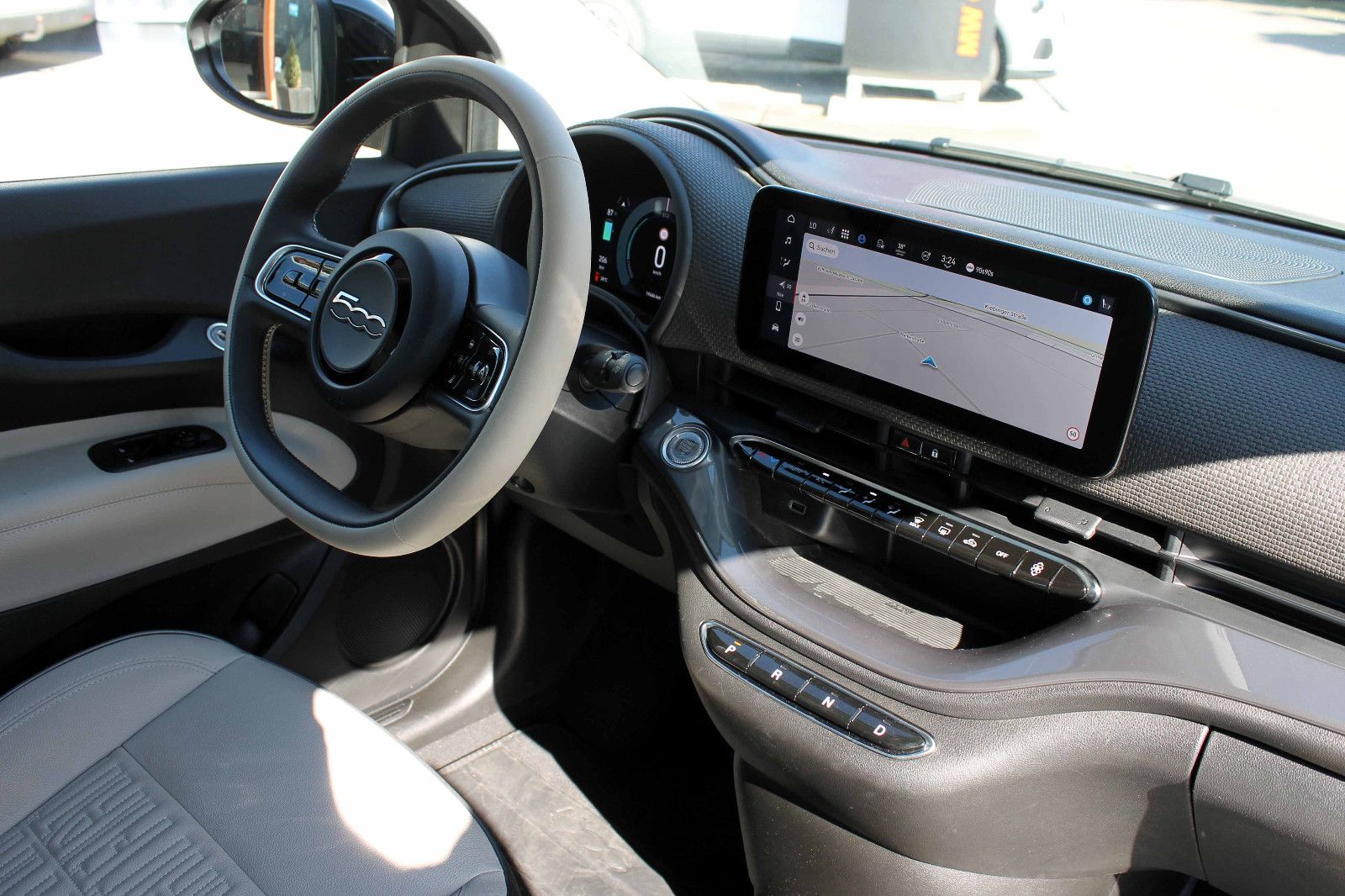 Fahrzeugabbildung Fiat 500e La Prima by Bocelli ACC LED KAM PDC BT SHZ