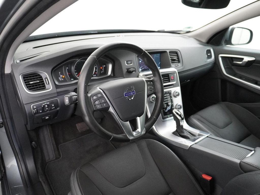 Volvo V60 1.5 T3 Summum automatik navi sitzheizung