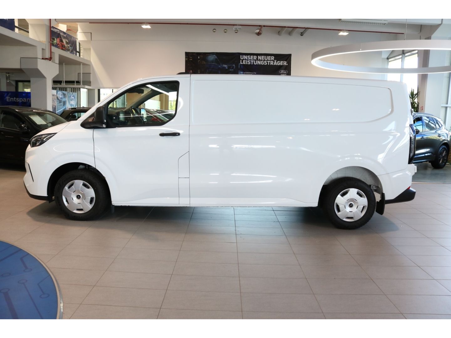 Fahrzeugabbildung Ford Transit Custom Kasten 300 L2 Trend FWD 2.0 EcoBl