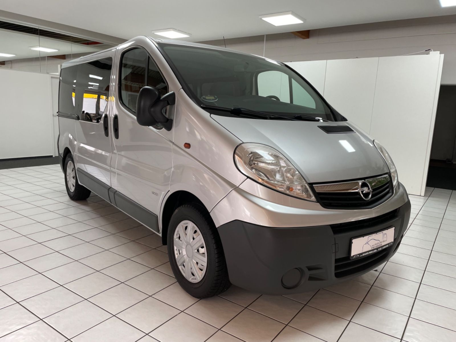 Fahrzeugabbildung Opel Vivaro Kombi L1H1 2,9t Aktivfahrer Behindertenge
